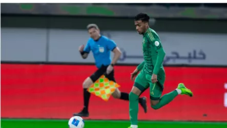 مصعب الجوير خارج المملكة .. عقد احتراف لنجم الهلال المعار !