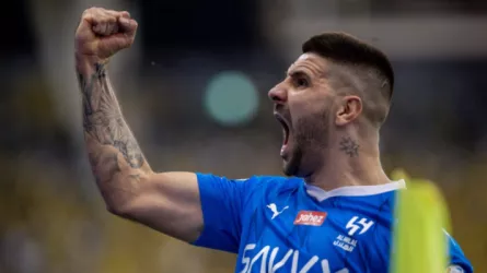 ثنائية ميتروفيتش تمنح الهلال التقدم أمام النصر بثلاثية في السوبر السعودي