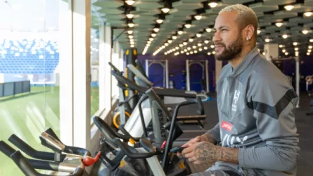 طبيب البرازيل يفاجئ الهلال بشأن تطورات إصابة نيمار.. ماذا قال؟