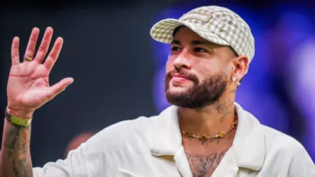 عاشق رونالدو يورط نيمار مع الهلال.. فيديو مثير