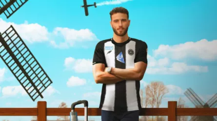 رسميا.. ويسلي هوديت ينتقل إلى الشباب