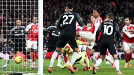 أرسنال يكتسح أستون فيلا برباعية ويحكم قبضته على صدارة البريميرليج