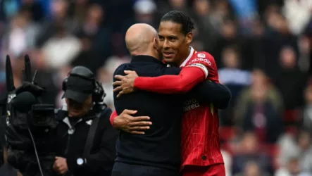 فان دايك يدافع عن سلوت.. ويكشف الأزمة حقيقية