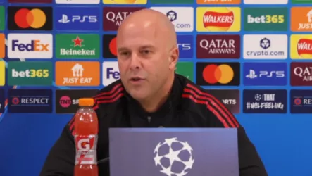 لا أعرف السبب!.. تصريح صادم من سلوت يهز ليفربول عن السقوط الكارثي