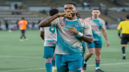 شاهد | ملخص الشوط الأول بين الأهلي والفيحاء في دوري روشن