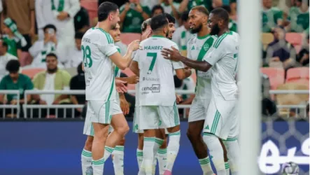 الأهلي السعودي هل ركلة جزاء الأهلي أمام الرياض صحيحة؟.. خبير تحكيمي يُجيب