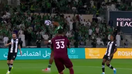 الأهلي يحقق تفوقا صعبا أمام الشباب بنتيجة "3-2" .. قمة أوفت بالوعود في دوري روشن