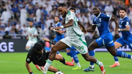  أين العدالة؟.. نصراوي يدافع عن حقوق الهلال في آسيا ضد قطبي جدة