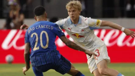  سالزبورج يزلزل الشارع الرياضي أمام الهلال بسبب جماهير النصر والأهلي