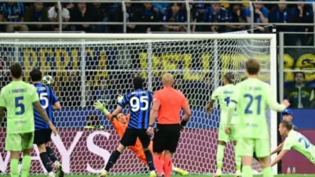  رومانو يكشف حقيقة تعاقد برشلونة مع باستوني وجريمالدو