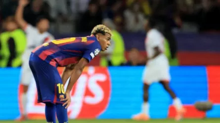 برشلونة خسر بخطأ تحكيمي فادح.. هدف فوز باريس سان جيرمان غير صحيح