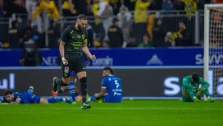 لاعب الاتحاد السابق يكشف سبب خسارة الهلال أمام العميد