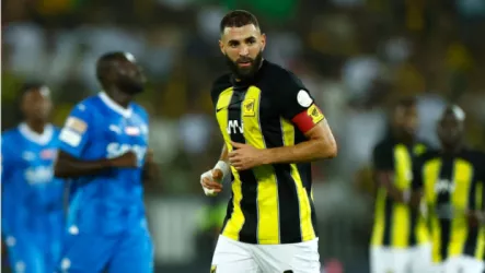 صحيفة فرنسية توجه صدمة لجماهير الاتحاد بشأن تجديد عقد بنزيما