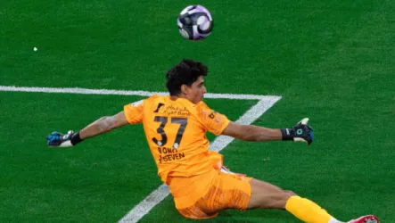  يخضع للفحص الطبي.. الهلال ينهي صفقة بديل ياسين بونو بنجاح