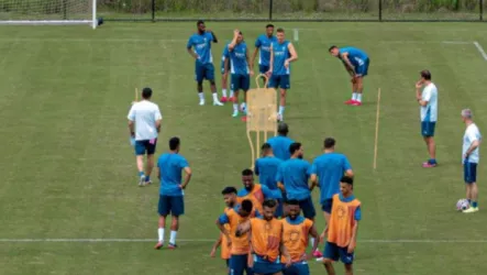 تدريبات الهلال فريق عربي وحيد يستطيع التأهل فقط بكأس العالم للأندية. . إعلامي يفاجئ جمهور الهلال