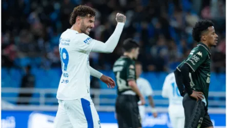 خبير تحكيمي يفجرها.. صحة طرد لاعب الخلود وركلة الجزاء أمام الهلال