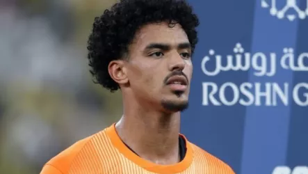 حامد الشنقيطي - حارس الاتحاد  الشنقيطي مثل دي خيا.. أسطورة اليونايتد يشيد بأداء حارس الاتحاد أمام الهلال