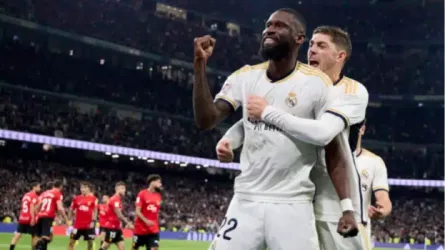 راحة مخيفة .. ألونسو يستبعد ثنائي الفريق من مباراة الكأس