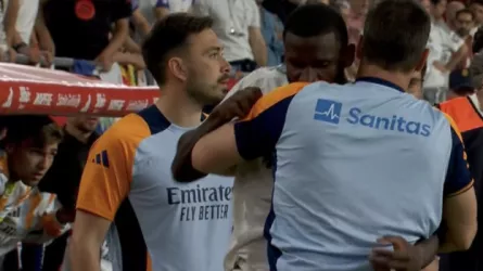 مدير منتخب ألمانيا ينتقد روديجر: عليه أن يظهر الرقي في سلوكه!