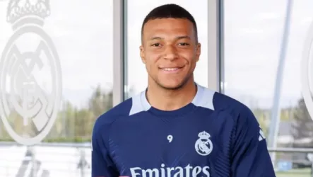  مبابي يفوز بأول جائزة كبرى مع ريال مدريد رغم الموسم الصفري!