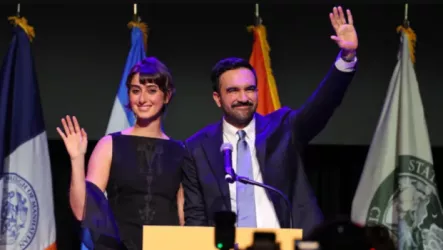 صدق أو لا تصدق.. عمدة نيويورك ينقذ نادي إسباني شهير من الإفلاس!