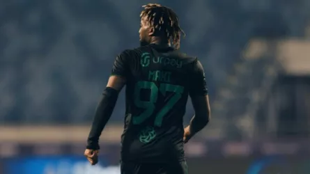 نجم الأهلي الأسبق يدق أبواب المونديال من الباب الأغرب