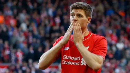  نقطة الانطلاق .. ليفربول يستعيد الذكريات ويحتفي بأسطورة الفريق