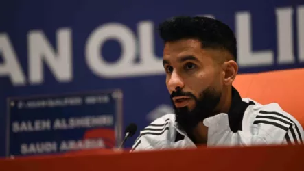 نجم السعودية يتحدى العراق برسائل مدوية.. ويعلق على غياب العبود وكنو