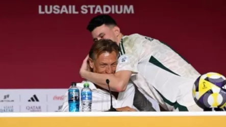  فيديو | الحمدان يصالح رينارد على طريقته الخاصة.. وروح التكاتف تسيطر على الأخضر