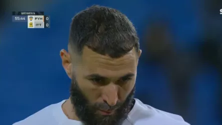 عاجل| بنزيما يهدر ركلة جزاء .. الصدارة في خطر يا الاتحاد !