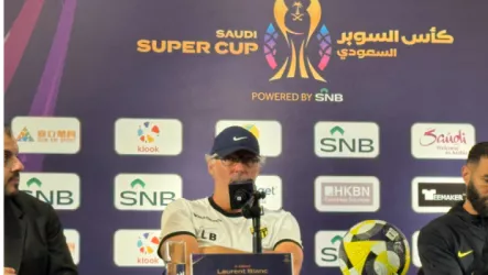 لوران بلان عقب هزيمة الاتحاد أمام الوحدة الإماراتي.. بلان ينتفض ضد حكم المباراة بـكلمات قاسية
