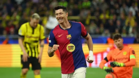 الكشف عن تطور مثير بشأن مستقبل ليفاندوفسكي مع برشلونة