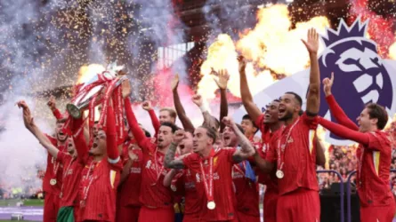 ليفربول فيديو| شاهد احتفالات ليفربول الصاخبة في ملعب أنفيلد رود بلقب الدوري الإنجليزي