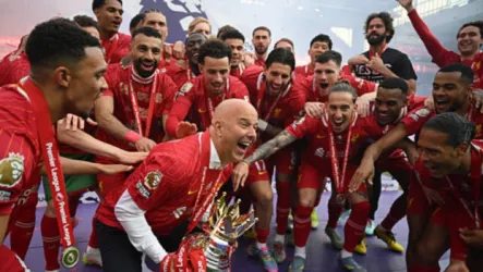 ليفربول آرني سلوت: التتويج بالدوري الإنجليزي لحظة تاريخية.. والموسم المقبل بدأ من الآن