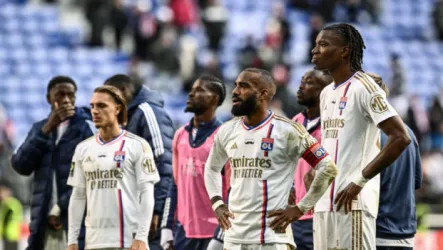  رسميا.. الديون تتسبب في هبوط ليون لدوري الدرجة الثانية!