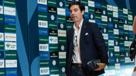 لعبة ساذجة.. تصريح ناري من مدرب النجمة بعد طرد ثنائي الفريق أمام الهلال