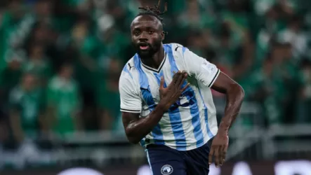  ماييلي يدك شباك الأهلي بـهاتريك تاريخي ويقرب بيراميدز من اللقب (فيديو)