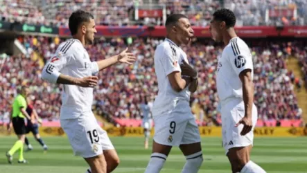  شاهد هدف مبابي الأول في شباك برشلونة.. فيديو