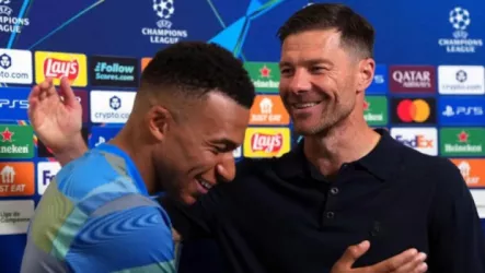 مبابي يحمي تشابي من عاصفة الإقالة… ويشرح أهداف الملكي