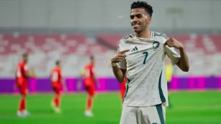 مصعب الجوير السعودية تنهي الشوط الأول بهدف ضد البحرين في تصفيات آسيا للمونديال .. حضور جماهيري ضعيف