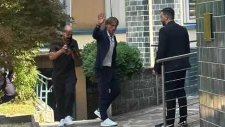 مودريتش يصل ميلان لإجراء الكشف الطبي