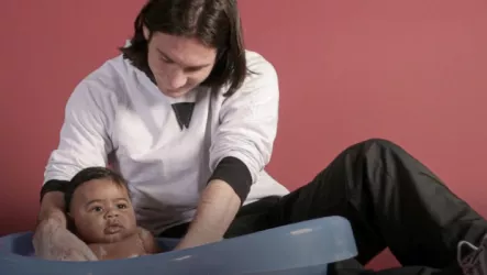 فيديو I لامين يامال يتجاهل مقارنة ميسي.. ويرسم طريقه الخاص