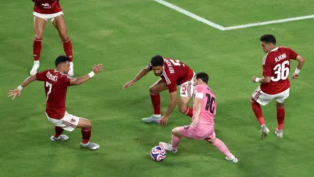  الهلال يتحدى الأهلي في صفقة ميسي .. مفاجأة بعد الإعلان الفرنسي