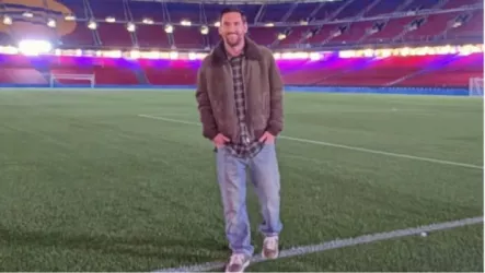 بعد مشهد كامب نو الرائع.. هل ندم برشلونة على رحيل ميسي؟ جواب مفاجئ من لابورتا