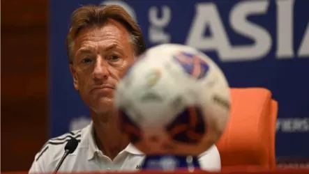 هيرفي رينارد التاريخ ينتظر هيرفي رينارد .. مدرب المنتخب السعودي يقترب من تحقيق رقم قياسي | تفاصيل
