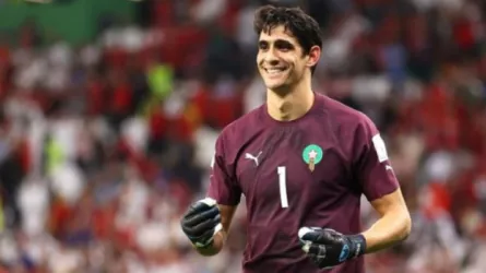 بونو يستمر في كتابة التاريخ .. ويتربع على عرش الأسود