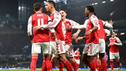 لندن حمراء.. أرسنال يلدغ تشيلسي بثلاثية ويقترب من نهائي كاس الرابطة