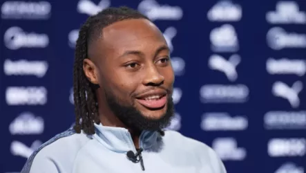 سيمينيو يستعد لخلافة يايا توريه ويكشف عن رقمه الجديد مع السيتي