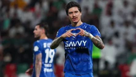  نونيز يفي بوعده.. ويرسل هدية خاصة لمشجع الهلال