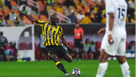 في الإنماء.. الاتحاد يقتنص فوزًا صعبًا من الأخدود بدوري روشن